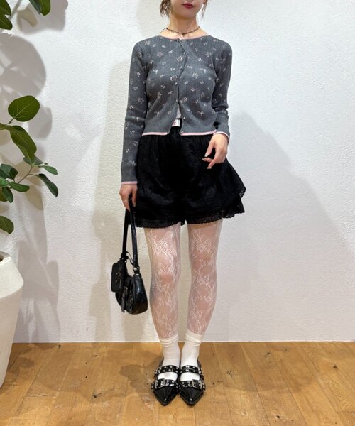 w closet(ダブルクローゼット)の「なみなみ花柄ニットカーデ(ニット/セーター・レディース・オフホワイト/サックスブルー/グリーン/アイボリー/チャコールグレー・FREE)」の18枚目の写真