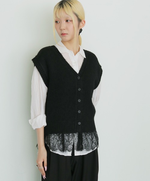 cheriella（シェリエラ）の「【cheriella】レースレイヤードVネックニットベスト LACE LAYERED V-NECK KNIT VEST（ベスト・レディース・ブラック/グレー/ブラウン・FREE）」の9枚目の写真