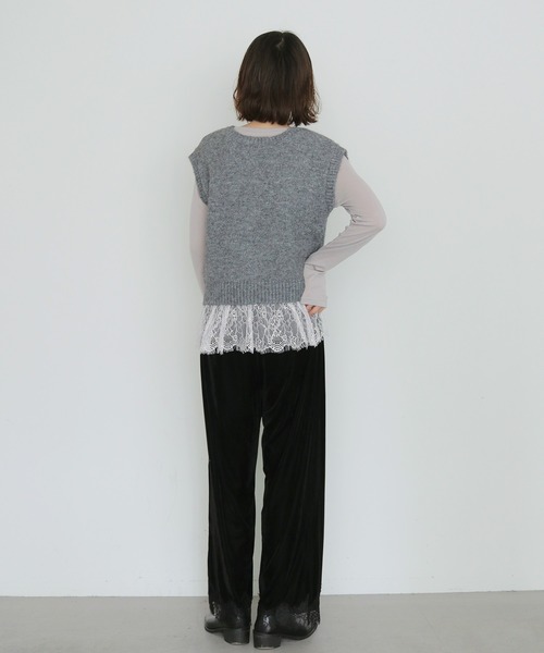 cheriella（シェリエラ）の「【cheriella】レースレイヤードVネックニットベスト LACE LAYERED V-NECK KNIT VEST（ベスト・レディース・ブラック/グレー/ブラウン・FREE）」の20枚目の写真