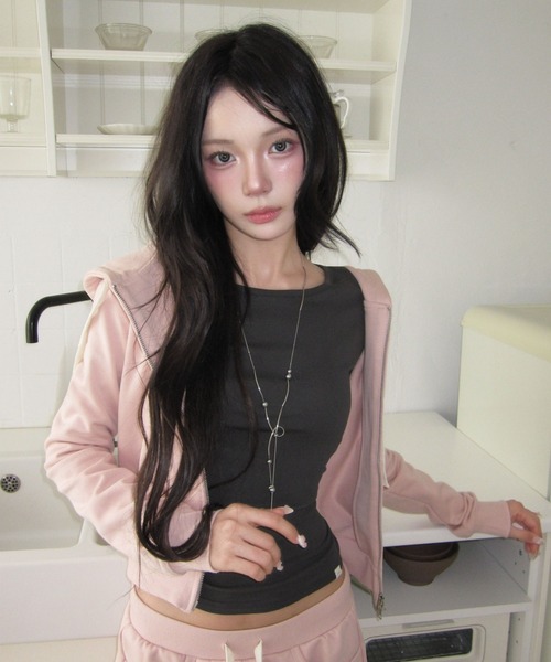 modimood（モディムード）の「MOMU [MADE]  ヴィンテージスリムジップアップフーディ（パーカー・レディース・ネイビー/ピンク/チャコール・FREE）」の12枚目の写真