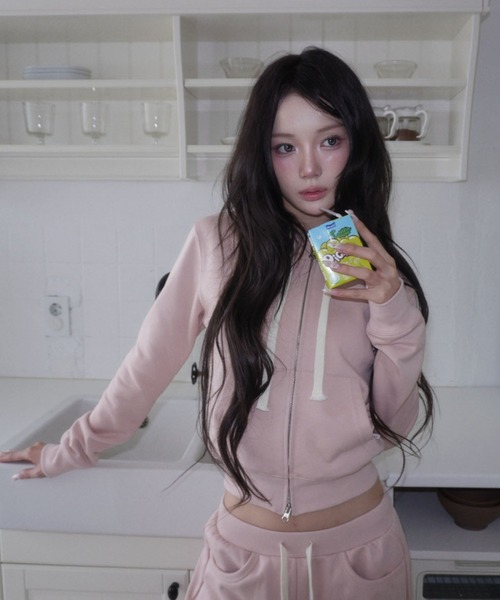modimood（モディムード）の「MOMU [MADE]  ヴィンテージスリムジップアップフーディ（パーカー・レディース・ネイビー/ピンク/チャコール・FREE）」の9枚目の写真