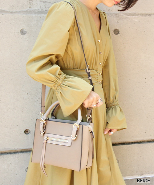 RANDA（ランダ）の「サイドジップミニトートバッグ（ショルダーバッグ・レディース・ホワイト/ライトグレー/ライトブラウン/ブラック/ピンク/レッド/ブルー/イエロー/ライトブルー/シルバー/フューシャピンク/グリーン/ベージュ/パイソン/ライラック/グレイッシュベージュ/ミント/ライトグリーン/アイボリー/クリーム/ラベンダー/その他・FREE）」の5枚目の写真