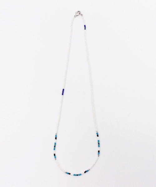 WEGO（ウィゴー）の「WEGO/ショートビーズネックレス（ネックレス・メンズ・ブラック/レッド/ホワイト/ブルー/ターコイズブルー・FREE）」の2枚目の写真