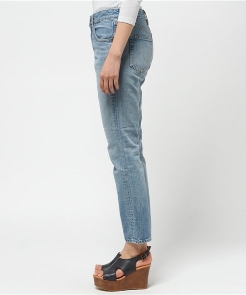 BLACK BY MOUSSY(ブラックバイマウジー)の「MANDHELING light blue Denim(デニムパンツ・レディース・ライトブルー・23inch/24inch/25inch/26inch)」の4枚目の写真