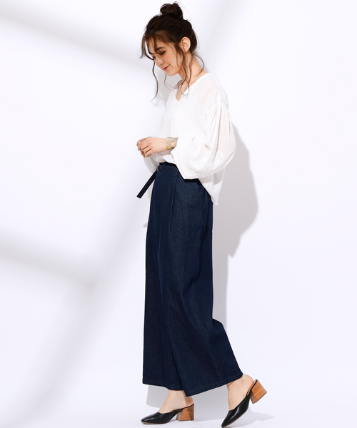 CIAOPANIC(チャオパニック)の「デニムタックワイドパンツ(デニムパンツ・レディース・ブルー/ダークブルー・FREE)」の4枚目の写真