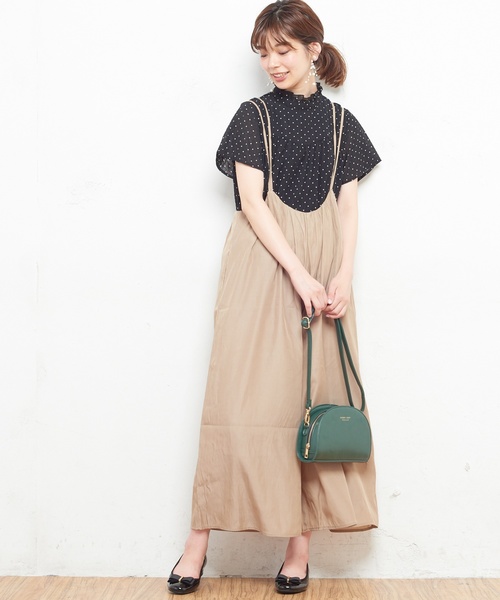 natural couture（ナチュラルクチュール）の「AWギャザー×後ろレースアップサロペ（ワンピース・レディース・ブラック/ベージュ/ドット/チェック/レンガ・FREE）」の3枚目の写真