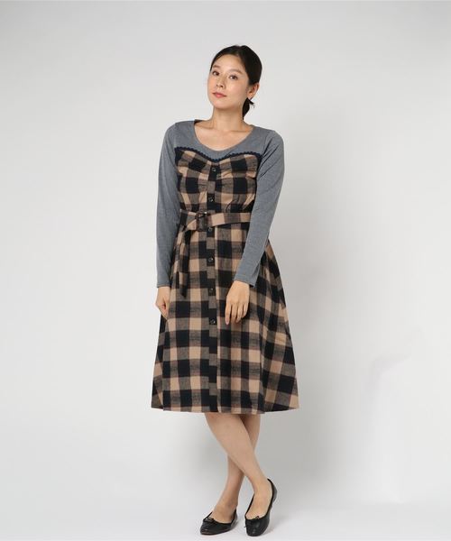 axes femme（アクシーズファム）の「ベルト付レイヤード風ワンピ（ワンピース・レディース・ワイン/ベージュ/ネイビー・MEDIUM）」の4枚目の写真