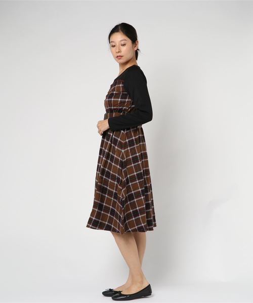 axes femme（アクシーズファム）の「ベルト付レイヤード風ワンピ（ワンピース・レディース・ワイン/ベージュ/ネイビー・MEDIUM）」の8枚目の写真