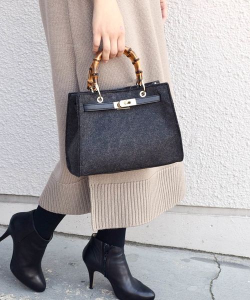 Khaju（カージュ）の「【WEB限定】Khaju:バンブーストラップトート◇（ハンドバッグ・レディース・ブラック/ブラウン/ベージュ/ワイン・ONE SIZE）」の2枚目の写真