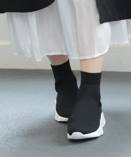 SESTO（セスト）の「厚底スニーカーソックスブーツ（ブーツ・レディース・ブラック/ブラック系その他/ベージュ・38/39/35/36/37）」の5枚目の写真