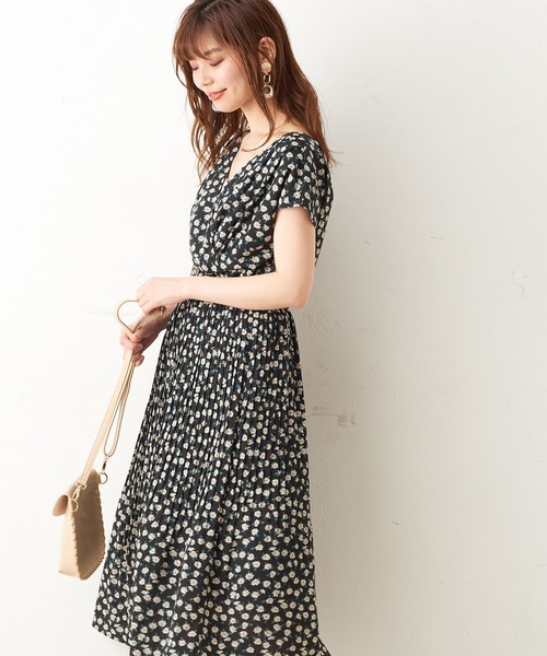 natural couture（ナチュラルクチュール）の「カシュクール2WAYプリーツワンピース（ワンピース・レディース・ブラック/ベージュ/ブラック系その他/ブラウン系その他/ピンク/ストライプ・FREE）」の12枚目の写真