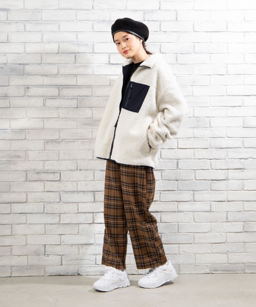 WEGO（ウィゴー）の「WEGO/ボアフリーススタンドブルゾン（ブルゾン・メンズ・オフホワイト/ブラック/パープル/ホワイト・MEDIUM/LARGE/SMALL）」の13枚目の写真