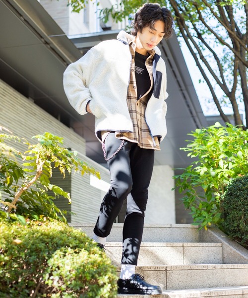 WEGO（ウィゴー）の「WEGO/ボアフリーススタンドブルゾン（ブルゾン・メンズ・オフホワイト/ブラック/パープル/ホワイト・MEDIUM/LARGE/SMALL）」の6枚目の写真