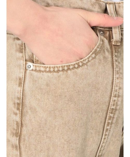 EVRIS（エヴリス）の「ケミカルウォッシュストレートデニムパンツ（デニムパンツ・レディース・ライトブルー/ベージュ・MEDIUM/SMALL）」の6枚目の写真