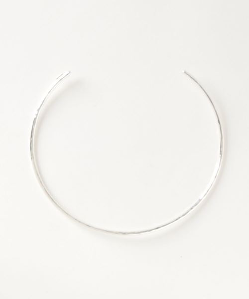 tone（トーン）の「【aussi/オッスィー】Hand made bend チョーカー(ノンニッケル)（チョーカー・レディース・シルバー/ゴールド・FREE）」の7枚目の写真
