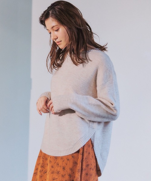 YECCA VECCA（イェッカヴェッカ）の「ラウンドヘムニット