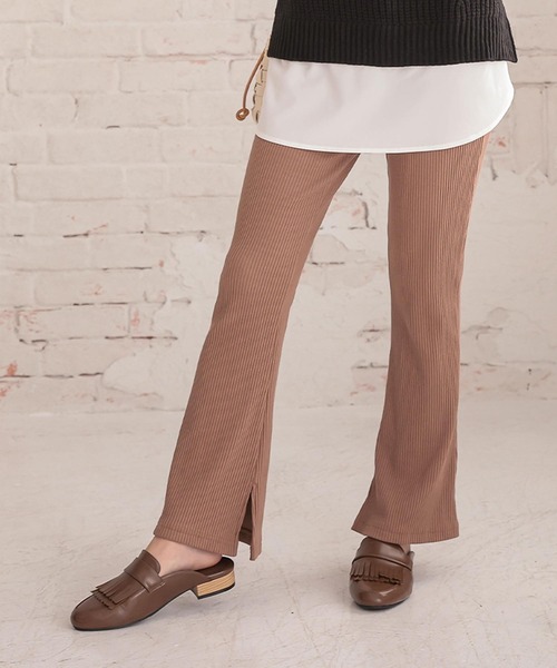 KOBE LETTUCE(コウベレタス)の「選べる3丈 裏微起毛 サイドスリットセミフレアリブレギンスパンツ(レギンス/スパッツ・レディース・ブラウン系その他/グレイッシュベージュ/カーキ/ブラック/ピンク系その他/ブラック系その他/アイボリー/ブルー系/ライトグレー/ネイビー/グリーン系/杢グレー・M1/2/1/M2/M3/3/L1/L2/L3)」の7枚目の写真