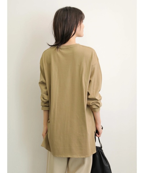 AMERICAN HOLIC(アメリカンホリック)の「クルーネックスリットプルオーバー *(Tシャツ/カットソー・レディース・ベージュ/オフホワイト・M/L)」の3枚目の写真