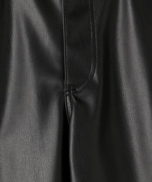 BEAUTY&YOUTH UNITED ARROWS（ビューティーアンドユースユナイテッドアローズ）の「BY フェイクレザー5ポケットパンツ ◆（その他パンツ・レディース・ベージュ/ブラック・SMALL/MEDIUM）」の13枚目の写真