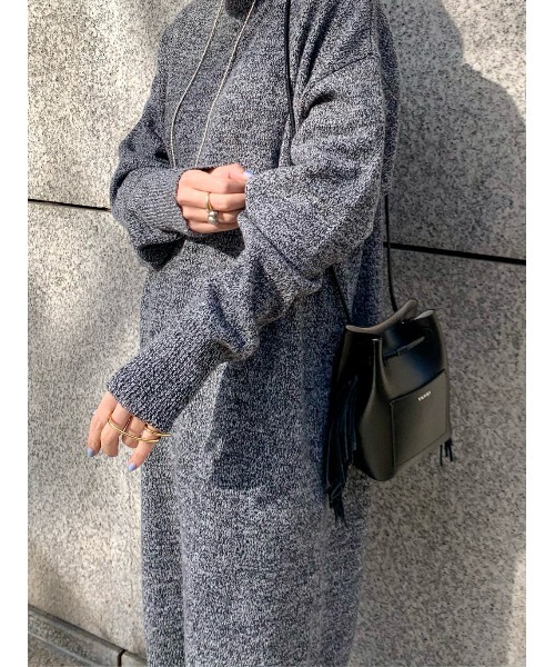 SHENERY（シーナリー）の「SHEPHERDニットワンピース（ワンピース・レディース・ブラック/ブルー/アイボリー・FREE）」の2枚目の写真