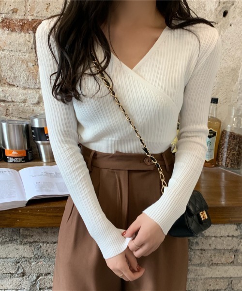 yuue' ( wear )（ユーイ）の「カシュクールデザインニットカットソー（ニット/セーター・レディース・ホワイト/ブラック/アイボリー・FREE）」の2枚目の写真