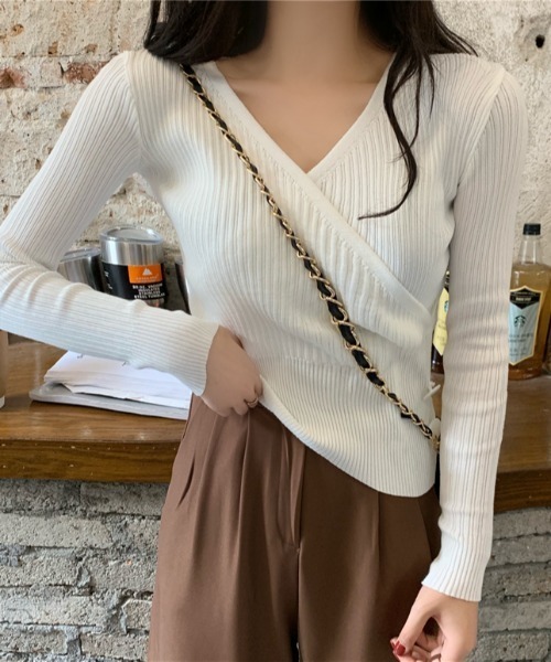 yuue' ( wear )（ユーイ）の「カシュクールデザインニットカットソー（ニット/セーター・レディース・ホワイト/ブラック/アイボリー・FREE）」の8枚目の写真