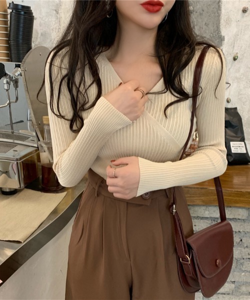 yuue' ( wear )（ユーイ）の「カシュクールデザインニットカットソー（ニット/セーター・レディース・ホワイト/ブラック/アイボリー・FREE）」の13枚目の写真