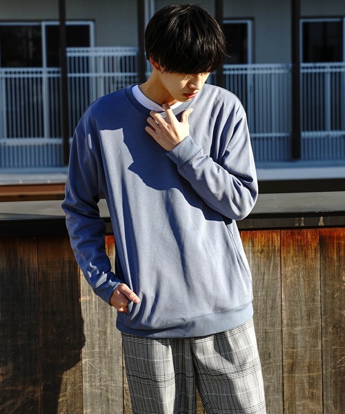 Blue Standard (ブルースタンダード)の「【BLUE STANDARD】ダンボールポケ付クルー ポケ付きスウェット/トレーナー サイドポケット シワになりにくい素材(スウェット・メンズ・ベージュ/オリーブ/ブルー系その他・MEDIUM/LARGE/X-LARGE)」の16枚目の写真