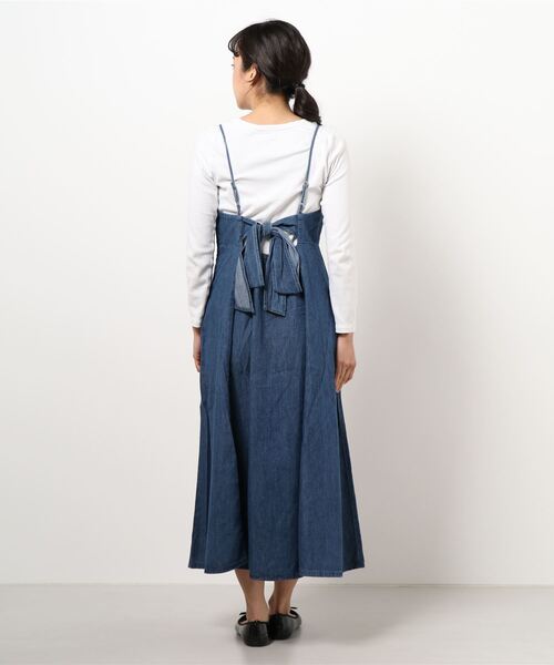 Honeys(ハニーズ)の「デニムキャミワンピース(ワンピース・レディース・ブルー/ライトインディゴブルー・S/M/L)」の13枚目の写真