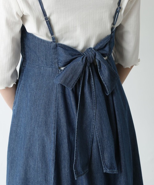 Honeys(ハニーズ)の「デニムキャミワンピース(ワンピース・レディース・ブルー/ライトインディゴブルー・S/M/L)」の12枚目の写真