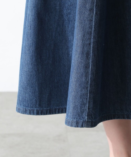 Honeys(ハニーズ)の「デニムキャミワンピース(ワンピース・レディース・ブルー/ライトインディゴブルー・S/M/L)」の7枚目の写真
