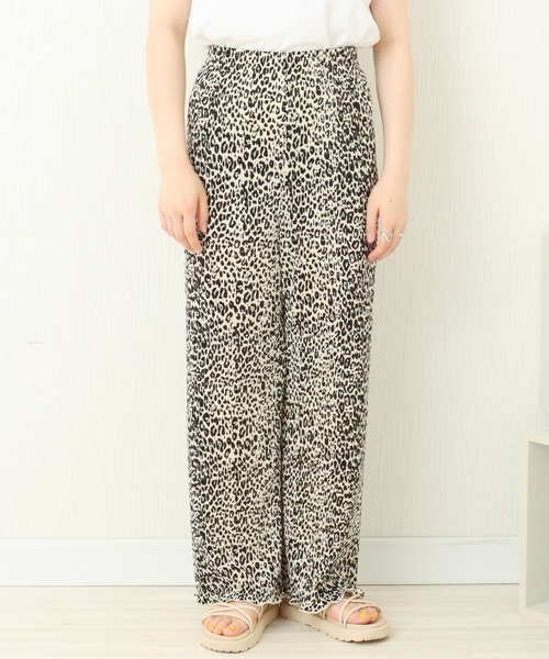 CHARM BERRY TIC（チャームベリーチック）の「レオパード柄クリスタルプリーツパンツ（その他パンツ・レディース・オフホワイト/ブラック・L/M）」の13枚目の写真