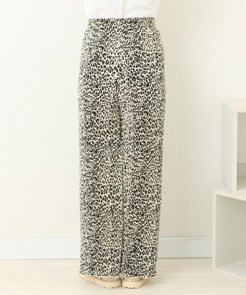 CHARM BERRY TIC（チャームベリーチック）の「レオパード柄クリスタルプリーツパンツ（その他パンツ・レディース・オフホワイト/ブラック・L/M）」の6枚目の写真