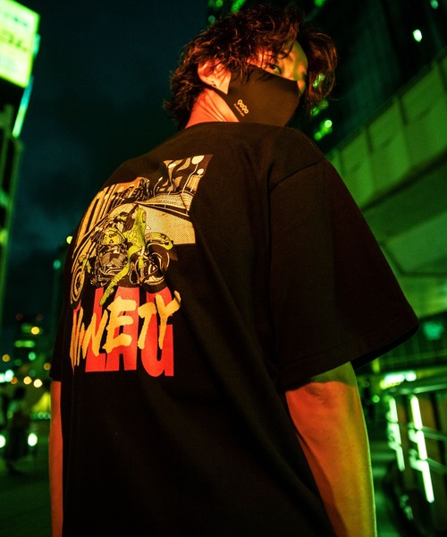 9090（ナインティナインティ）の「F-LAGSTUF-F×9090/フラグスタフ×ナインティ―ナインティ―/ガールイラストTシャツ（Tシャツ/カットソー・メンズ・ホワイト/ブラック・MEDIUM/X-LARGE/LARGE）」の16枚目の写真
