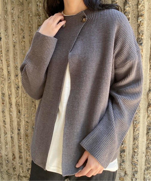 ABITOKYO(アビトーキョー)の「フロントダブルボタンデザインカーディガン(カーディガン/ボレロ・レディース・ブラウン/ベージュ/アイボリー/ブラック/キャメル/チャコールグレー/ブルーグレー/ダークパープル・FREE)」の4枚目の写真