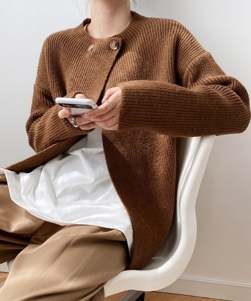 ABITOKYO(アビトーキョー)の「フロントダブルボタンデザインカーディガン(カーディガン/ボレロ・レディース・ブラウン/ベージュ/アイボリー/ブラック/キャメル/チャコールグレー/ブルーグレー/ダークパープル・FREE)」の20枚目の写真