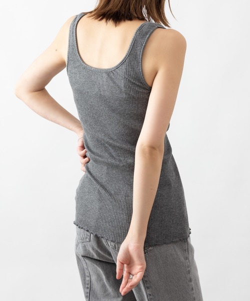 COLONY 2139（コロニートゥーワンスリーナイン）の「丸胴テレコタンクトップ（タンクトップ・レディース・オフホワイト/ブラック/チャコールグレー・MEDIUM/LARGE）」の9枚目の写真