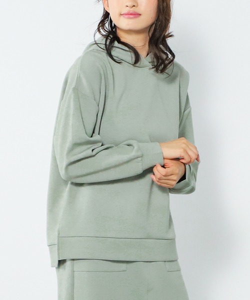 Honeys（ハニーズ）の「きれいめパーカー（パーカー・レディース・ブラック/パープル/オリーブ/アイボリー/モカ/ブルー系その他/グレイッシュベージュ・LL/S/M/L）」の6枚目の写真