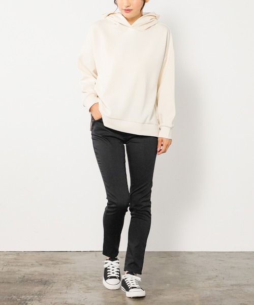 Honeys（ハニーズ）の「きれいめパーカー（パーカー・レディース・ブラック/パープル/オリーブ/アイボリー/モカ/ブルー系その他/グレイッシュベージュ・LL/S/M/L）」の8枚目の写真