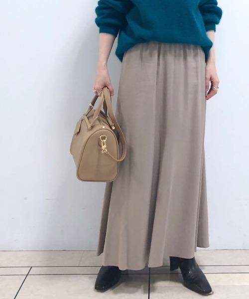 RIVE DROITE（リヴドロワ）の「軽やかで上品な素材が女性らしさを演出　ツイルロングスカート（スカート・レディース・ベージュ/チャコールグレー・36/38）」の2枚目の写真