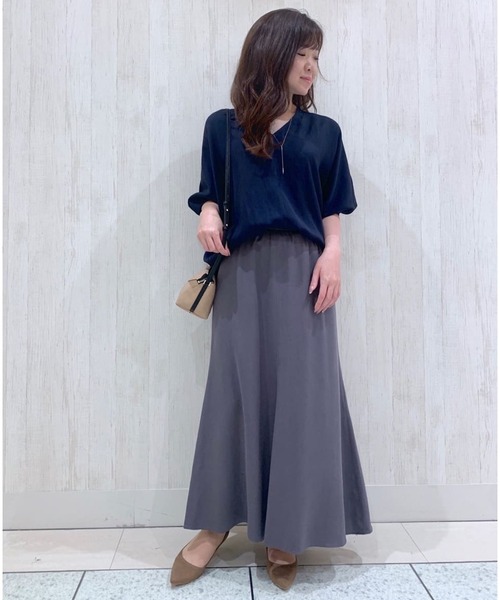 RIVE DROITE（リヴドロワ）の「軽やかで上品な素材が女性らしさを演出　ツイルロングスカート（スカート・レディース・ベージュ/チャコールグレー・36/38）」の15枚目の写真