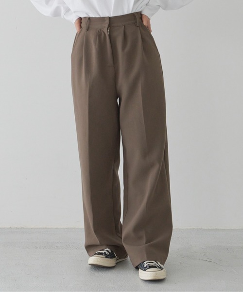 flaner（フラネ）の「ルーズスラックスパンツ【ユニセックス対応/セットアップ可】（その他パンツ・レディース・ベージュ/ブラウン・SMALL/MEDIUM/LARGE）」の12枚目の写真