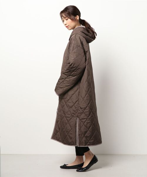 GeeRA（ジーラ）の「キルティングフーディロングコート（ダウンジャケット/コート・レディース・ブラック/アイボリー/カーキ/ブラウン・LARGE/XX-LARGE/X-LARGE/MEDIUM）」の15枚目の写真