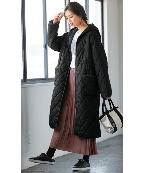 GeeRA（ジーラ）の「キルティングフーディロングコート（ダウンジャケット/コート・レディース・ブラック/アイボリー/カーキ/ブラウン・LARGE/XX-LARGE/X-LARGE/MEDIUM）」の12枚目の写真