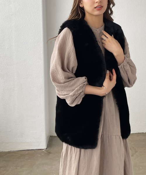 Shelly island（シェリーアイランド）の「エコファーベスト（ベスト・レディース・ブラック/ベージュ・M）」の10枚目の写真