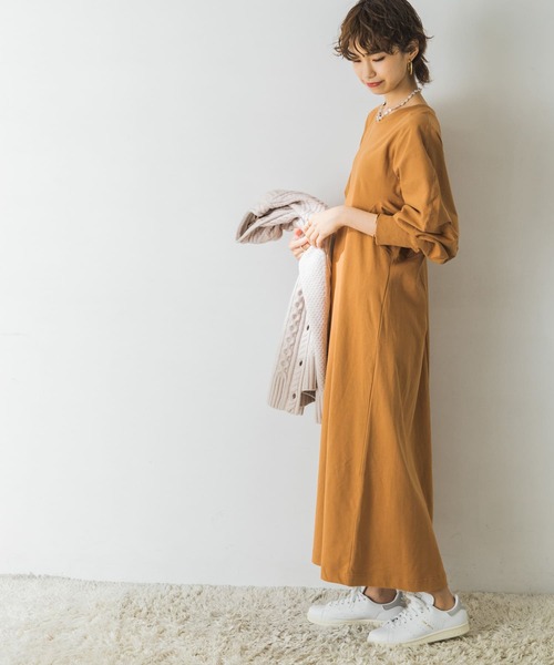 URBAN RESEARCH(アーバンリサーチ)の「デザインスリーブカットワンピース(ワンピース・レディース・モカ/ブルー系その他/キャメル・FREE)」の7枚目の写真