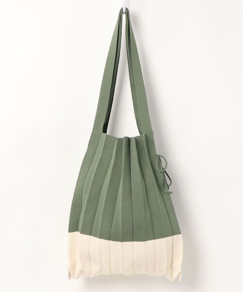 SPRUCE（スプルース）の「<SPRUCE/スプルス>ツートーンプリーツトート（トートバッグ・レディース・ベージュ/カーキオリーブ/サーモンピンク・ONE SIZE）」の2枚目の写真