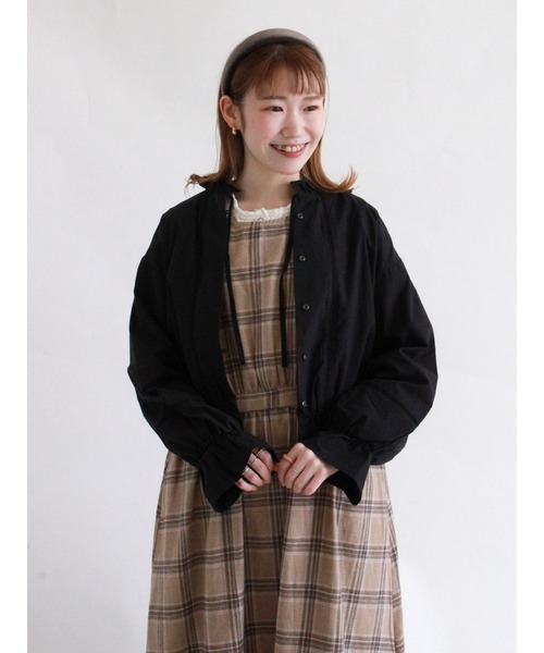 ehka sopo（エヘカソポ）の「ショート丈フリル衿ブラウス（シャツ/ブラウス・レディース・オフホワイト/カーキ/キナリ/ブラック・ﾌﾘ-）」の14枚目の写真