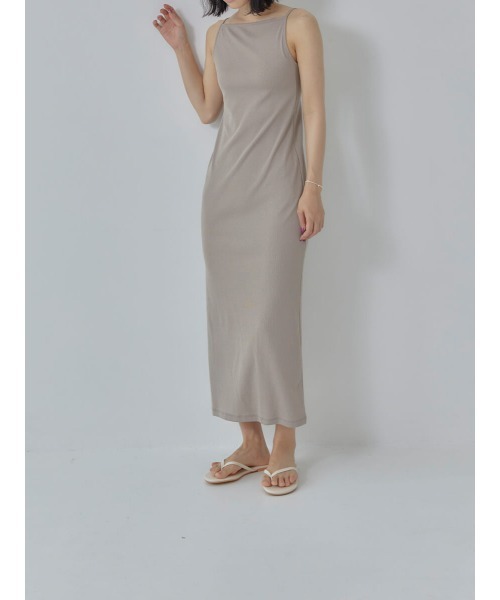 Ayla(アイラ)の「boat neck long cami(ワンピース・レディース・ベージュ/ブラック・FREE)」の4枚目の写真