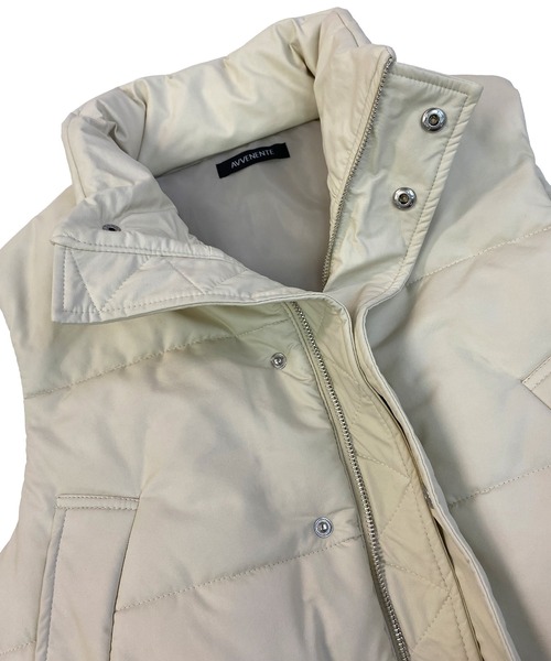 Avvenente（アベネンテ）の「【Avvenente】フェイクレザーパフィベスト（ダウンベスト・レディース・ブラック/アイボリー・FREE）」の19枚目の写真